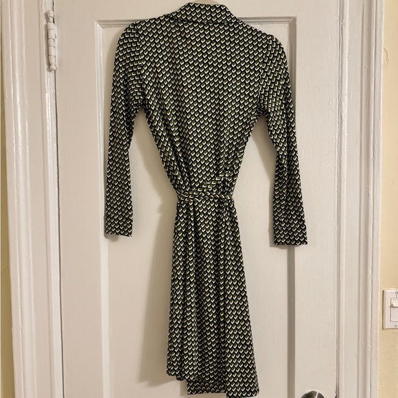 DVF Diane von furstenberg wrap dress sz 0 100% silk - Picture 5 of 8